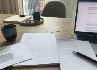 Arbeitsvertrag, Checkliste und Unterlagen für die Betriebsnummer vor der ersten Einstellung.