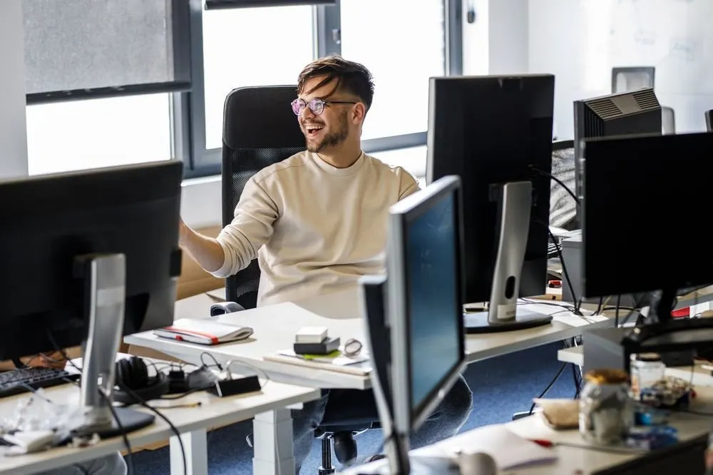 Ergonomisch eingerichtetes Büro in einem Startup