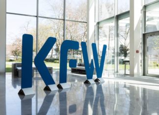 KfW Logo Gebäude Eingangshalle
