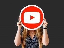 Youtube_Youtube Influencer_Youtube Marketing_Women with Youtube Shield