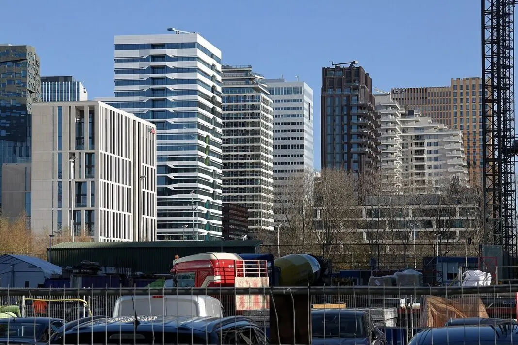 Bürotürme im Geschäftsviertel Zuidas in Amsterdam