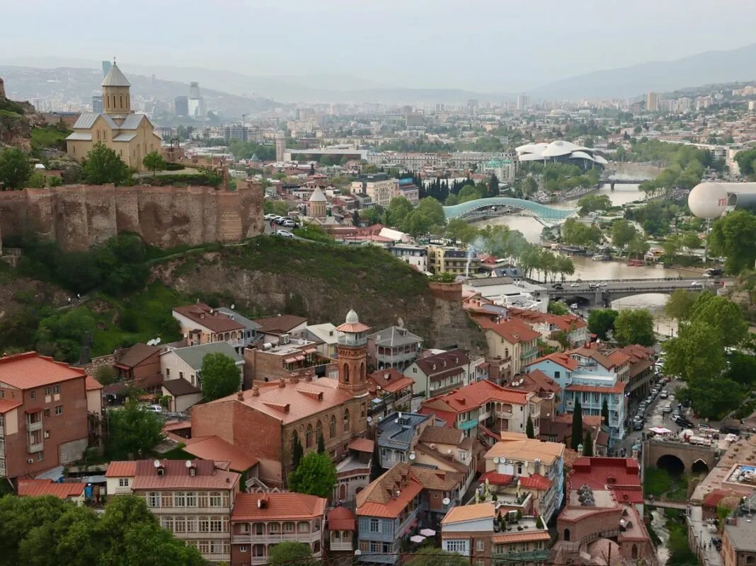 Auswandern Tiflis: Leben, Kosten und Steuern in Georgiens Hauptstadt