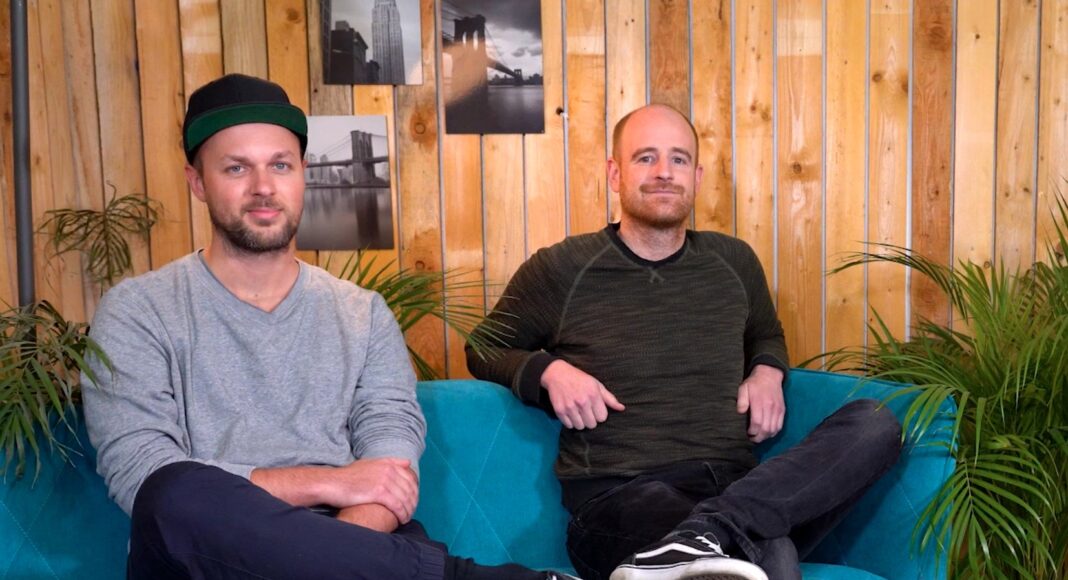 blookery Gründer auf dem Sofa