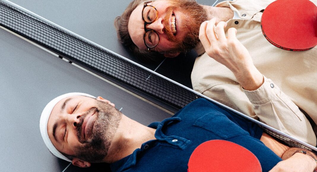 Ding Dong Ping Pong: Waldemar Zeiler und Kian Pariwar, Foto Helmut Sattler