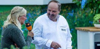 Johann Lafer im weißen Kochjackett beim ZDF-Fernsehgarten 2025