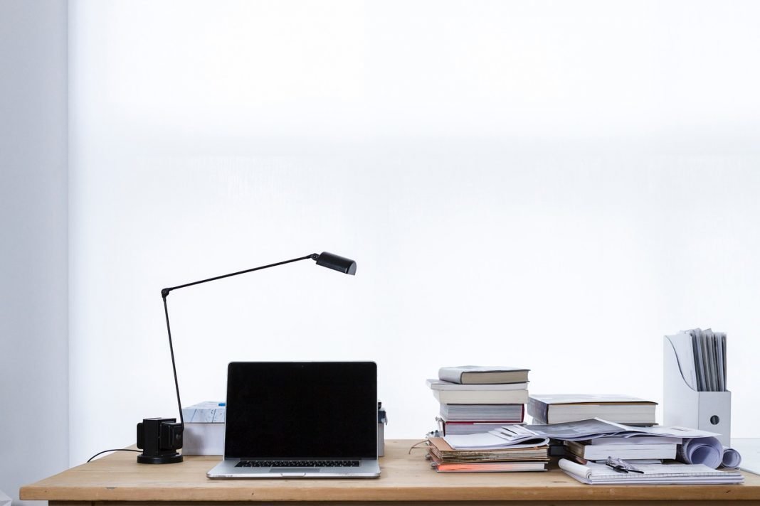 Homeoffice_Lampe_Licht_Startup