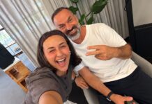 move2pay bei der Höhle der Löwen: Einkaufen mit Schritten Mia und Karim Allouche, Gründer von move2pay, lachen gemeinsam in die Kamera