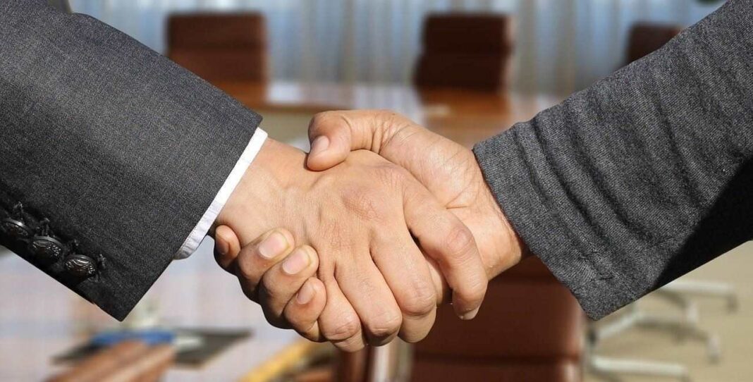 shaking-hands_Factoring