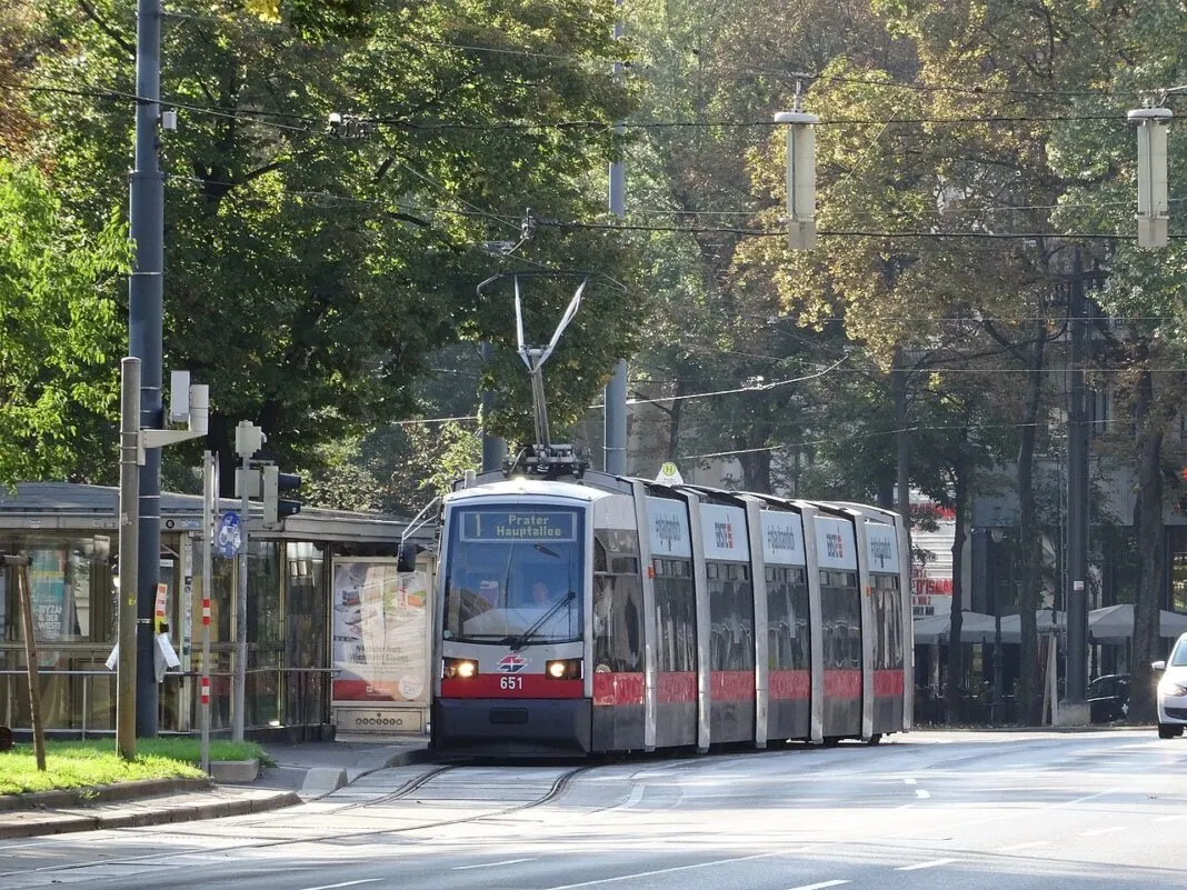 Straßenbahn der Wiener Linien auf der Ringstraße