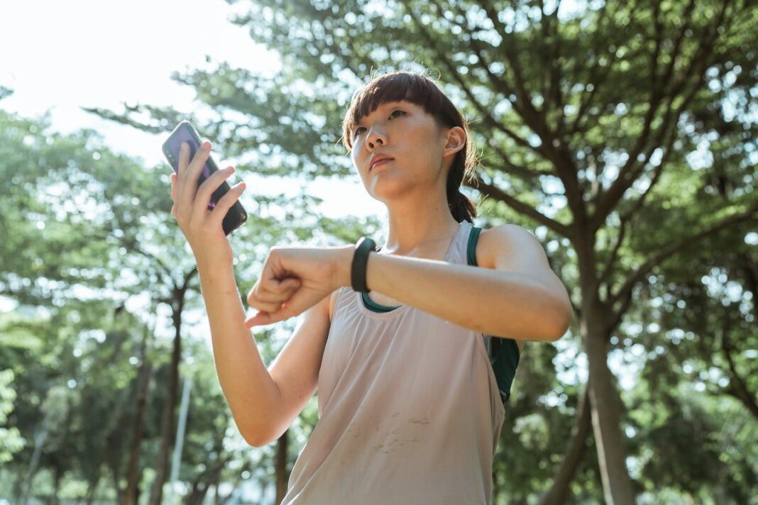 Die 4 besten Fitness-Apps für Euer Home Workout